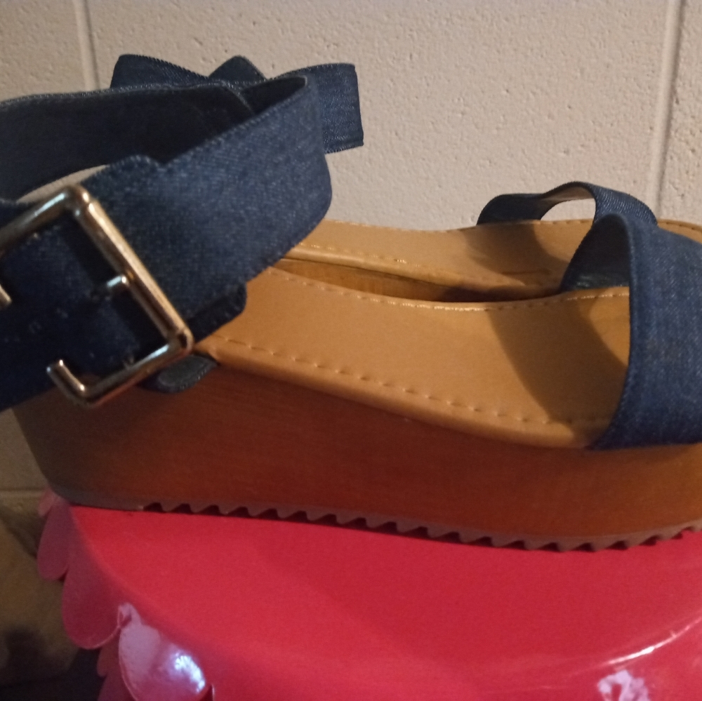 Womens sandals